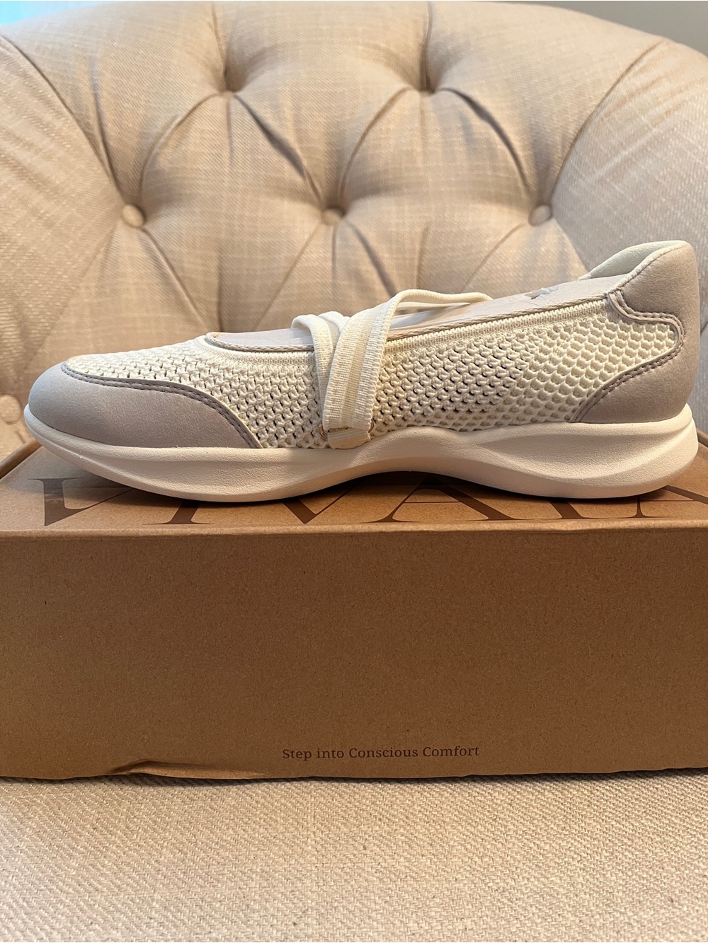 BRAND NEW Vivaia Walker Pro Mesh Hybrid Mary Jane (Isabeli) Gray/White - 8.5M - Picture 14 of 16